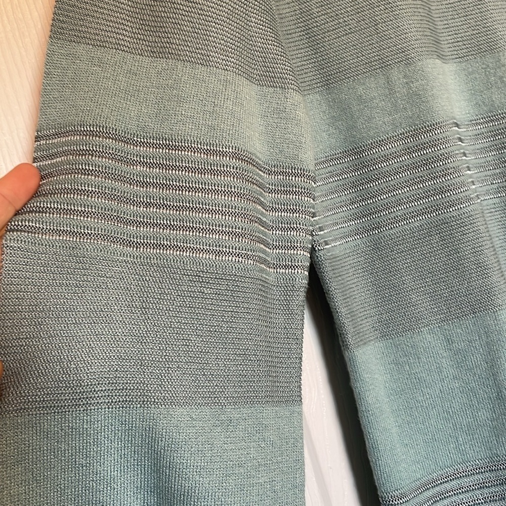 NWT Ann Taylor sweater. Sz L. Boat neck. Long sleeved. Horizontal rib striped - Picture 3 of 7